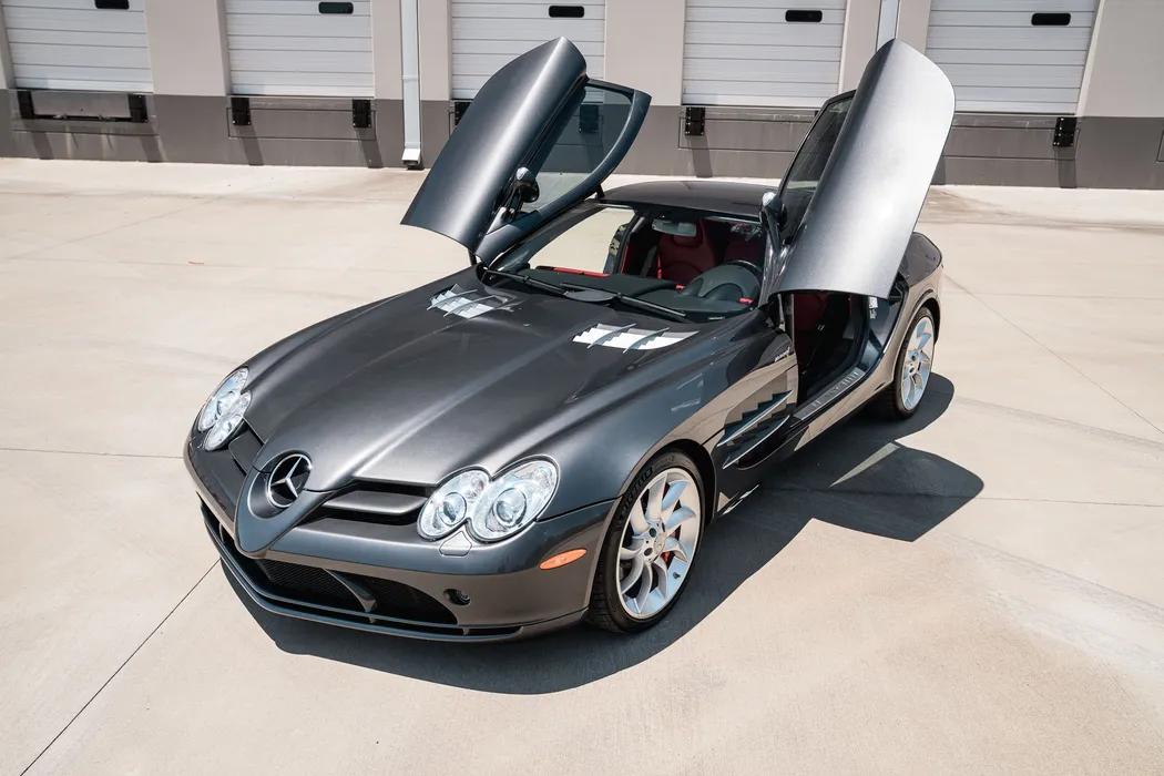 auction image
